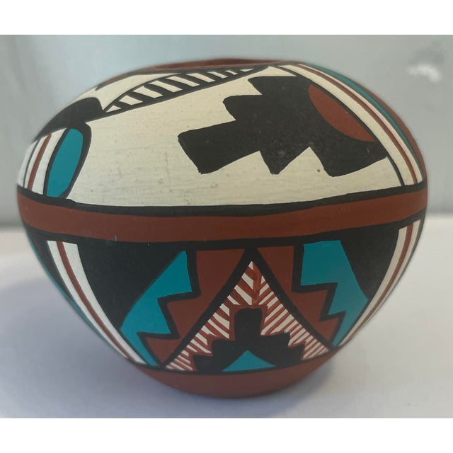 Native American Vintage New Mexico Native American Signed Hand Crafted Ceramic Vase For Sale - Image 3 of 8