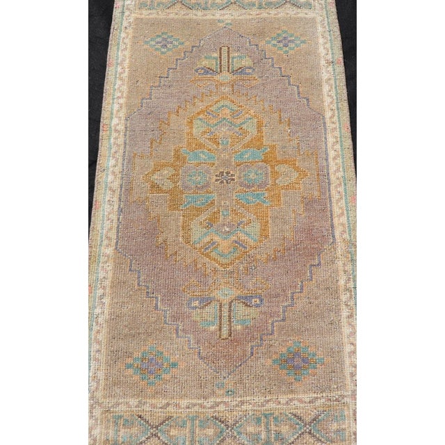 Vintage Turkish Oushak Rug With All-Over Sub-Geometric Medallion Design For Sale - Image 4 of 8