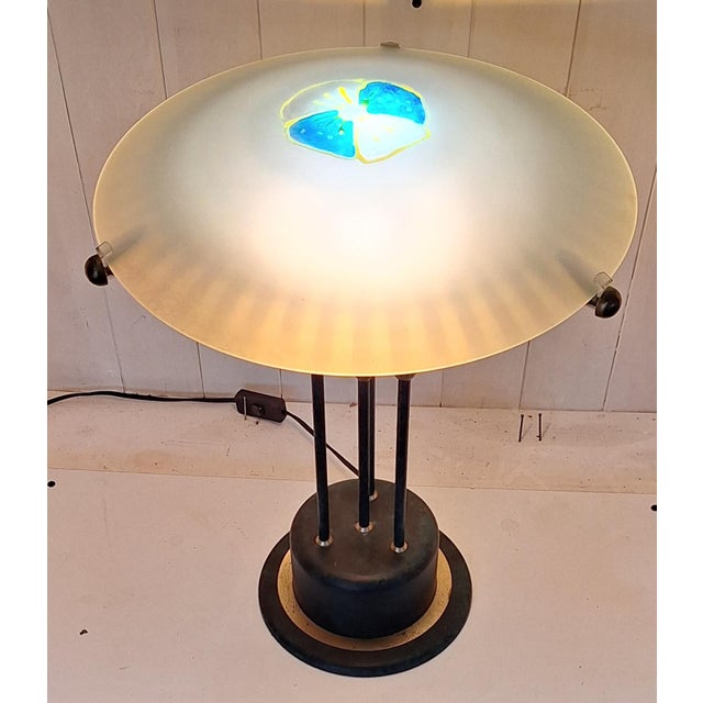 1990s Vintage Table Lamp with Green Metal Base and Frosted Glass Shade, 1990s For Sale - Image 5 of 9
