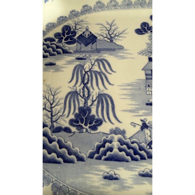 Early 19th Century A Large Mason's Ironstone China Blue Transfer Decorated Platter "Turner Willow" Pattern, Circa 1830's For Sale - Image 5 of 18