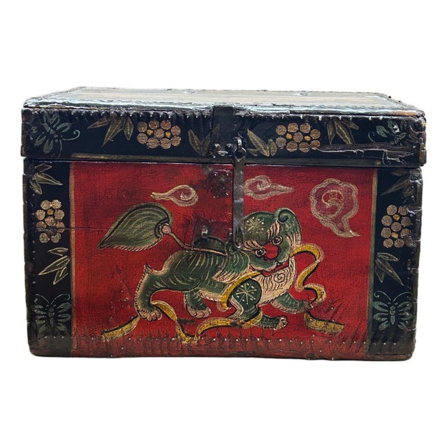 Vintage Distressed Tibetan Style Foo Dog Lion Storage Chest Box For Sale