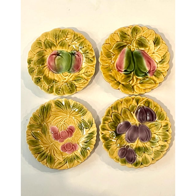 De Sarreguemines 1920’s French Majolica Embossed Fruit Plates by Sarreguemines France - Set of 4 For Sale - Image 4 of 4