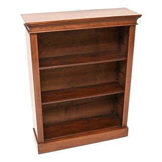 Antique Victorian Open Bookcase in Walnut, 1870 For Sale