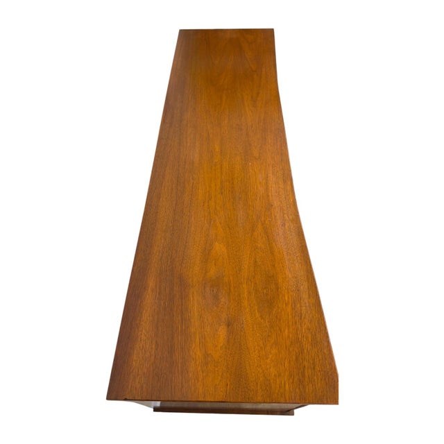 Vintage Mid Century Modern Solid Walnut 9- Drawer Dresser’ With Bent Wood Handles & Brutalist Accents. For Sale In Seattle - Image 6 of 8
