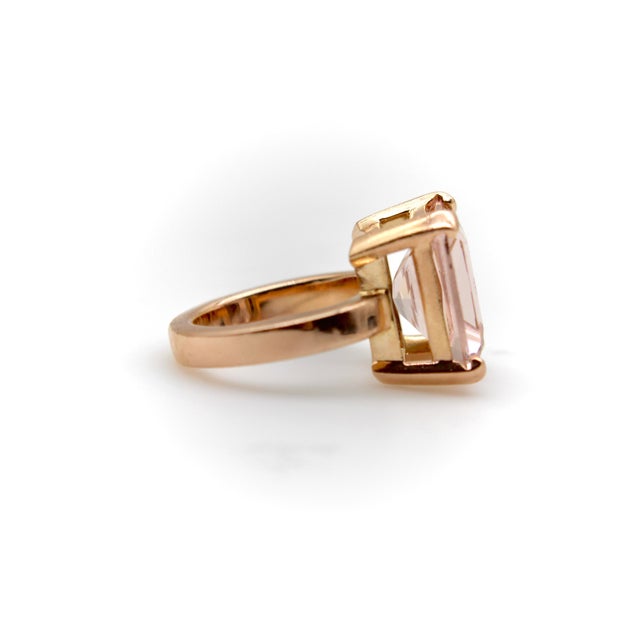 1980s Vintage 14k Rose Gold Emerald Cut Morganite Ring, Size 5.25 For Sale In Los Angeles - Image 6 of 11