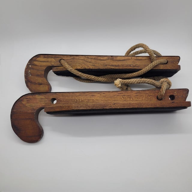 Early 20th Century Antique Wooden Ice Skates Primitive Rustic Winter Holiday Decor Jute Rope Pair For Sale - Image 5 of 11