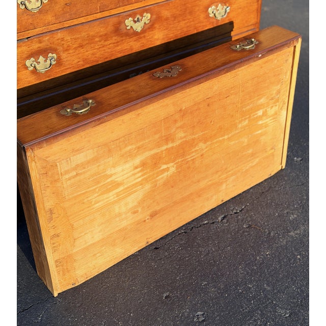 Wood Early 19th Century American Federal Cherry Chest on Chest For Sale - Image 7 of 8
