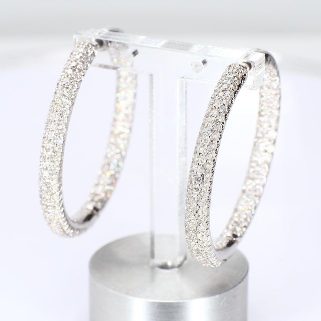 329x 1.25mm ~ 0.01ct/ea. SI1/H Round Brilliant Diamonds Approximate Total Diamond Carat Weight - ~2.9ctw Total Weight -...