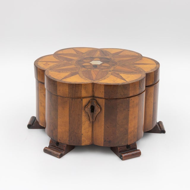 Specimen Wood Box in the Form of a Lotus Flower, English Circa 1850 For Sale In San Francisco - Image 6 of 10