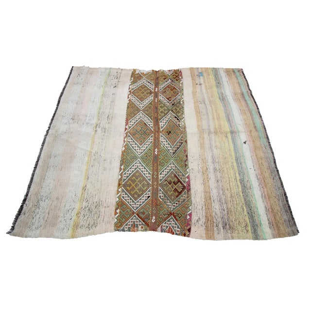 Contemporary 1960s Vintage Turkish Kilim Rug- 4′7″ × 5′2″ For Sale - Image 3 of 7