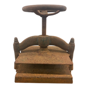 Middle 20 Century Book Press .