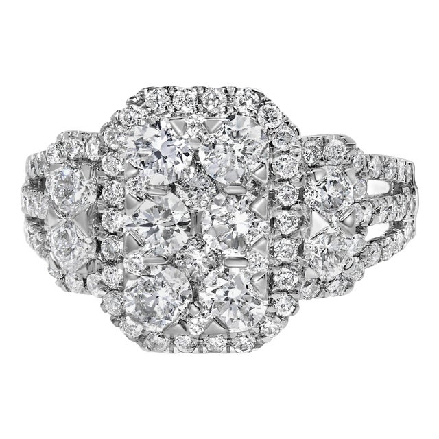 14K White Gold 2 1/4 Cttw Diamond Cocktail Cluster Ring (G-H Color, SI2-I1 Clarity) - Size 7 For Sale