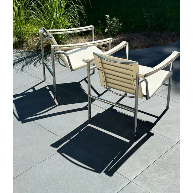 Silver White Leather LC1 Basculant Chair by Le Corbusier, Pierre Jeanneret & Charlotte Perriand for Cassina, 1970s For Sale - Image 8 of 13