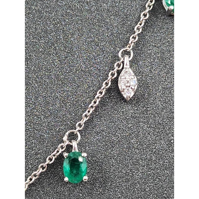 Early 21st Century 1.00 Ct Natural Emerald & Diamond Necklace For Sale - Image 5 of 9