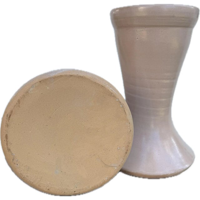 Mid-Century Modern A Pair of Traditional Blush Ceramic Pottery Vases For Sale - Image 3 of 11