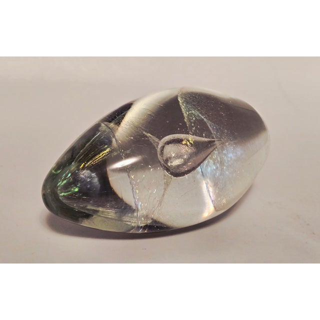 Robert Eickholt Robert Eickholt Studio Glass Egg Paperweight – Signed, Iridescent Teardrop Design For Sale - Image 4 of 11