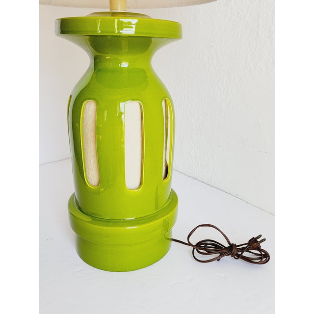 Mid Century Modern Large Lime Green Table Lamp For Sale - Image 4 of 12