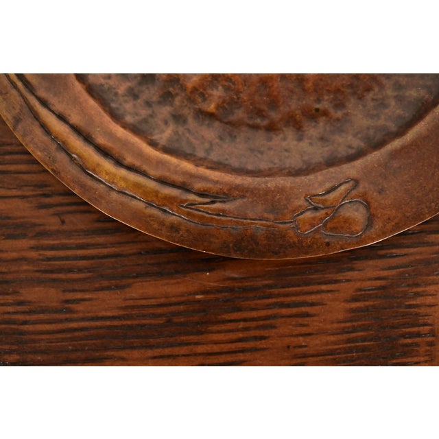 Roycroft Style Arts & Crafts Period Hammered Copper Plate or Tray, Circa 1910 For Sale - Image 9 of 13