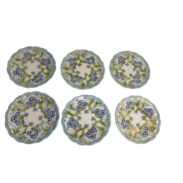 Early 19th Century Set of 6 Antique Villeroy & Boch Reticulated Majolica Violet Plates For Sale - Image 5 of 7