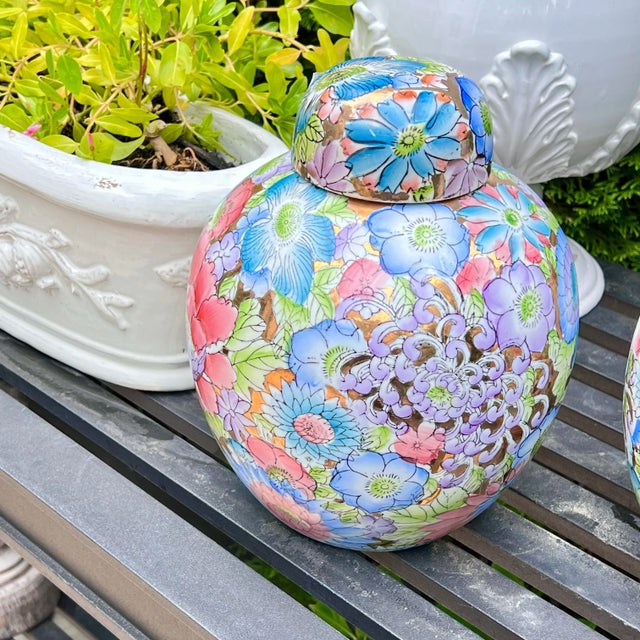 Chinoiserie Mille Fleur Famille Rose Style Porcelain Ginger Jars – Hand-Painted Ginger Jars, Pair For Sale - Image 3 of 10