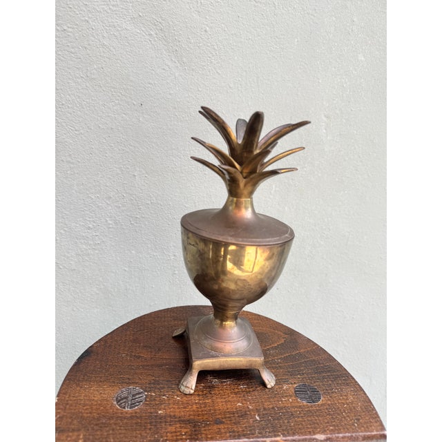 Vintage Brass Pineapple Lidded Urn Candlestick Holder — Hollywood Regency Tropical For Sale - Image 4 of 4