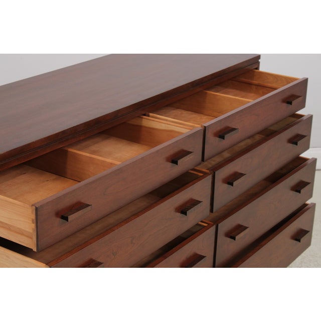2010s Stickley Metropolitan 8 Drawer Cherry Double Dresser For Sale - Image 5 of 16