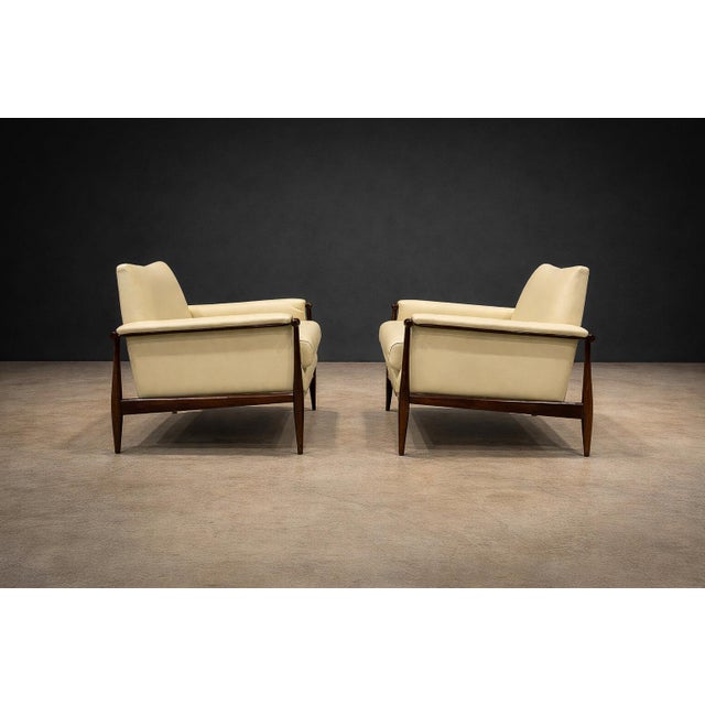 Mid-Century Modern Pair of Brazilian Modern Armchairs in Rosewood and Leather, Liceu De Artes E Ofícios, 1960s For Sale - Image 3 of 13