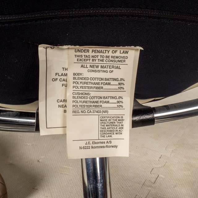 1990s Ekornes Stressless Recliner Chair Cream Leather Chrome Base Medium Norway For Sale - Image 16 of 16