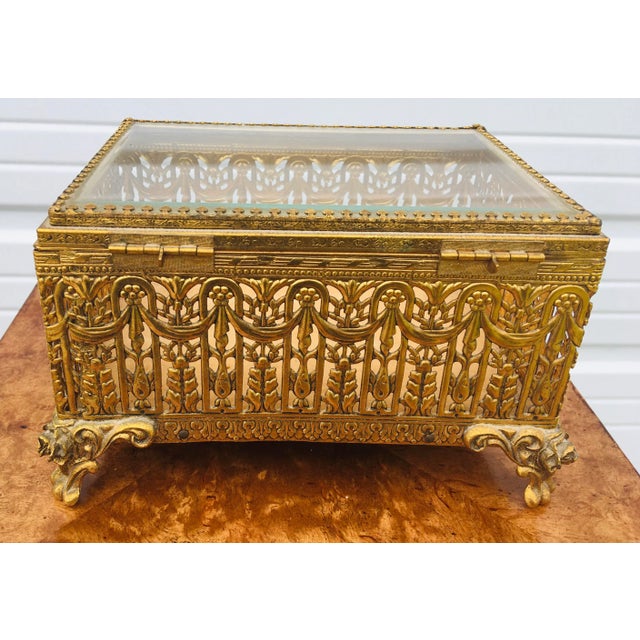 1950s Mid Century Italian Renaissance Revival Dresser Box. For Sale - Image 10 of 12