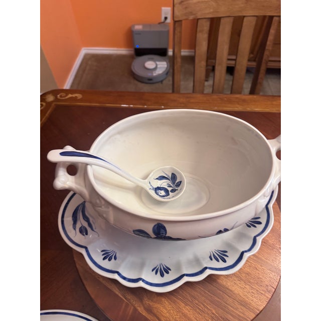 Ceramic 1980s Delft Blue Tureen With a Lid , Laddle and an Underplate For Sale - Image 7 of 15
