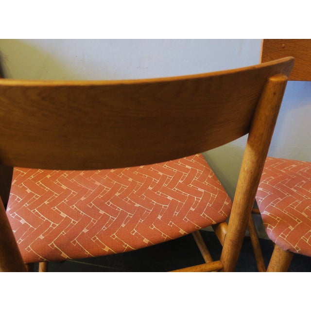 Mid-Century J39 Shaker Chairs in Elm by Børge Mogensen for Farstrup Møbler, 1950s, Set of 2 For Sale - Image 10 of 11