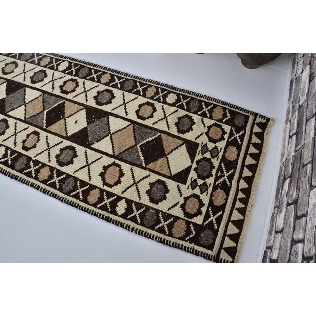 Vintage Anatolian Wool Runner, Hand-Woven Geometric Kilim With Earth Tones For Sale - Image 4 of 10