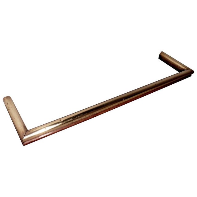 Late 19th Century Large Heavy Victorian Brass and Oak Fender, 1890 For Sale - Image 5 of 5