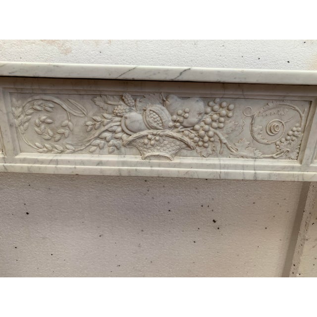 19th Century Louis XVI Fireplace in White Carrara Marble For Sale - Image 3 of 13