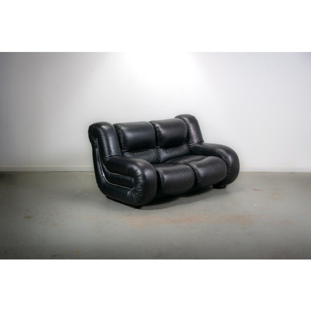Italian Space Age Black Leather 2-Seater Sofa, 1985 For Sale - Image 9 of 14