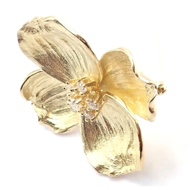 Tiffany and Co. 1980s Tiffany & Co. Dogwood Yellow Gold Diamond Pin Brooch Pendant For Sale - Image 4 of 10