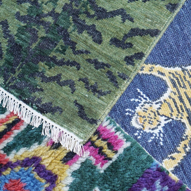 Hand-Knotted Striped Tiger Pattern Bengal Rug in Deep Green - 2.6 X 10 For Sale - Image 4 of 7