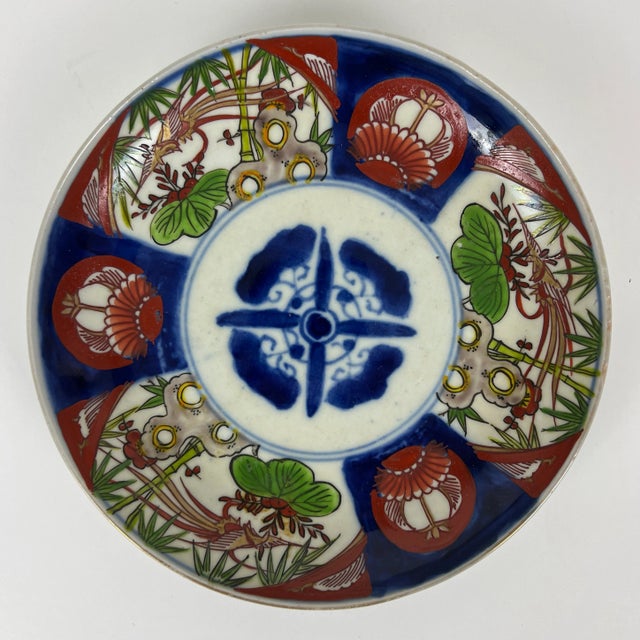Traditional Early 20th Century Antique Imari Plates - Set of 3 For Sale - Image 3 of 7
