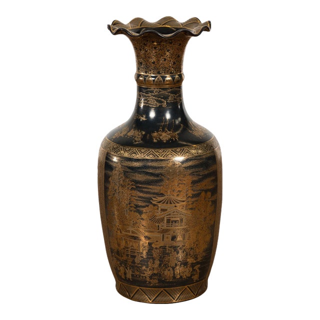 Black Lacquer and Gold Leaf Underlay Chinese Altar Vase with Scalloped Top For Sale