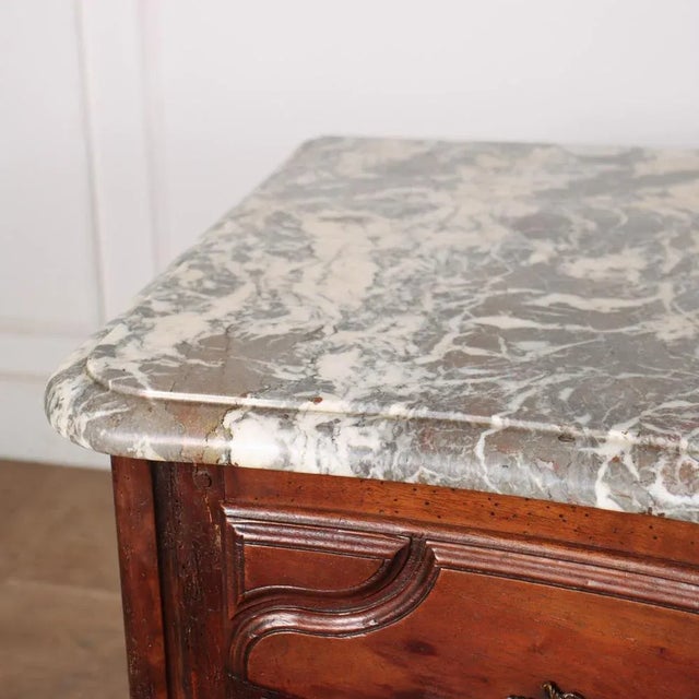 Brown 18th Century French Serpentine Commode For Sale - Image 8 of 11