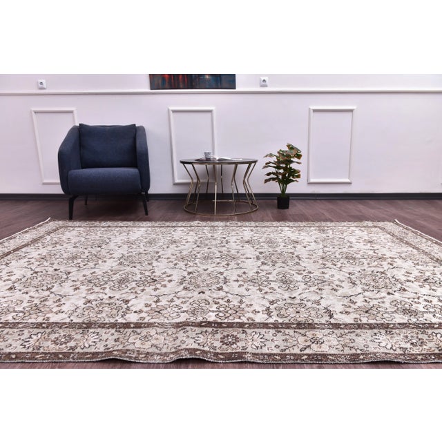 Vintage Turkish Rug, 1960s For Sale - Image 4 of 15