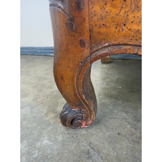 18th Century French Louis XV Provincial Buffet in Solid Walnut For Sale - Image 10 of 18