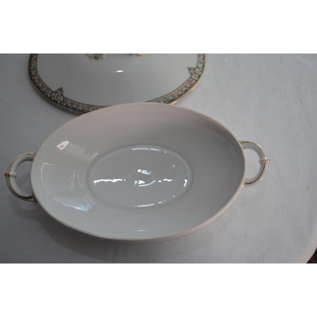 1960s Covered Vegetable Oval Serving Dish For Sale In Aspen - Image 6 of 8