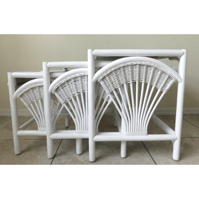 Ficks Reed Vintage Ficks Reed White Rattan Wicker Nesting Tables - Set of 3 For Sale - Image 4 of 15