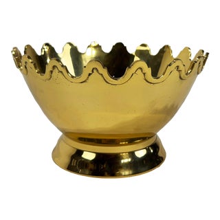 Vintage Mottahedeh Style Scalloped Brass Bowl For Sale