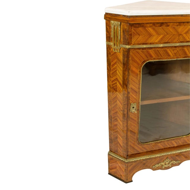 French Louis XVI Style Corner Cabinet from Hopilliart For Sale - Image 4 of 9