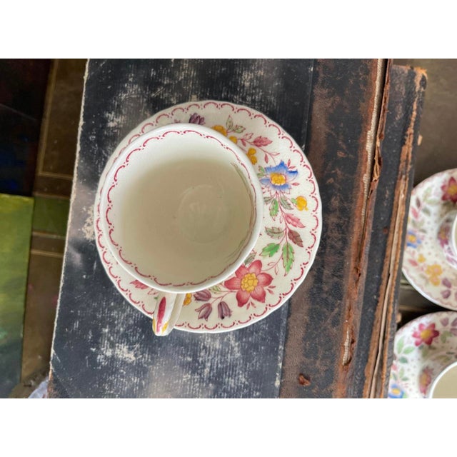 A lovely set of five vintage demos and saucer cups by English maker Mason’s. Presented in a creamy glaze with a floral...