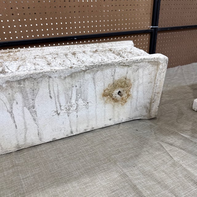 White Pair of Neoclassical Architectural Relief Rectangular Planters / Window Boxes For Sale - Image 8 of 8
