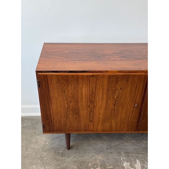Poul Hundevad 1960s Poul Hundevad Rosewood Credenza For Sale - Image 4 of 16