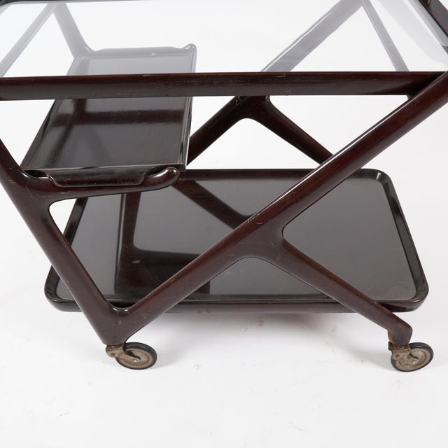 1960s Wooden Bar Trolley with Glass Tops and Removable Tray from Cassina Technical Studio, 1960s For Sale - Image 5 of 7